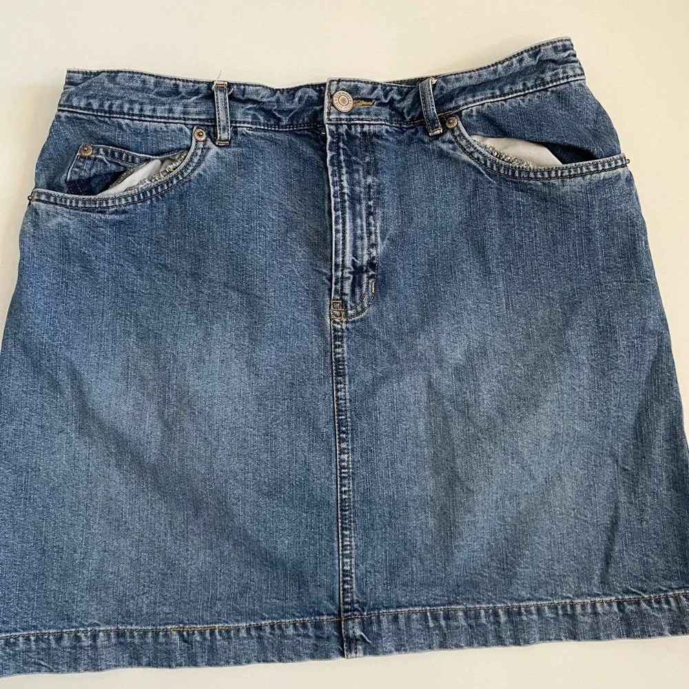 Old Navy Mini Skirt Denim Jean Short Womens  Size 8
